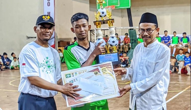 tim futsal al-islam raih juara pada turnamen kapolres cup