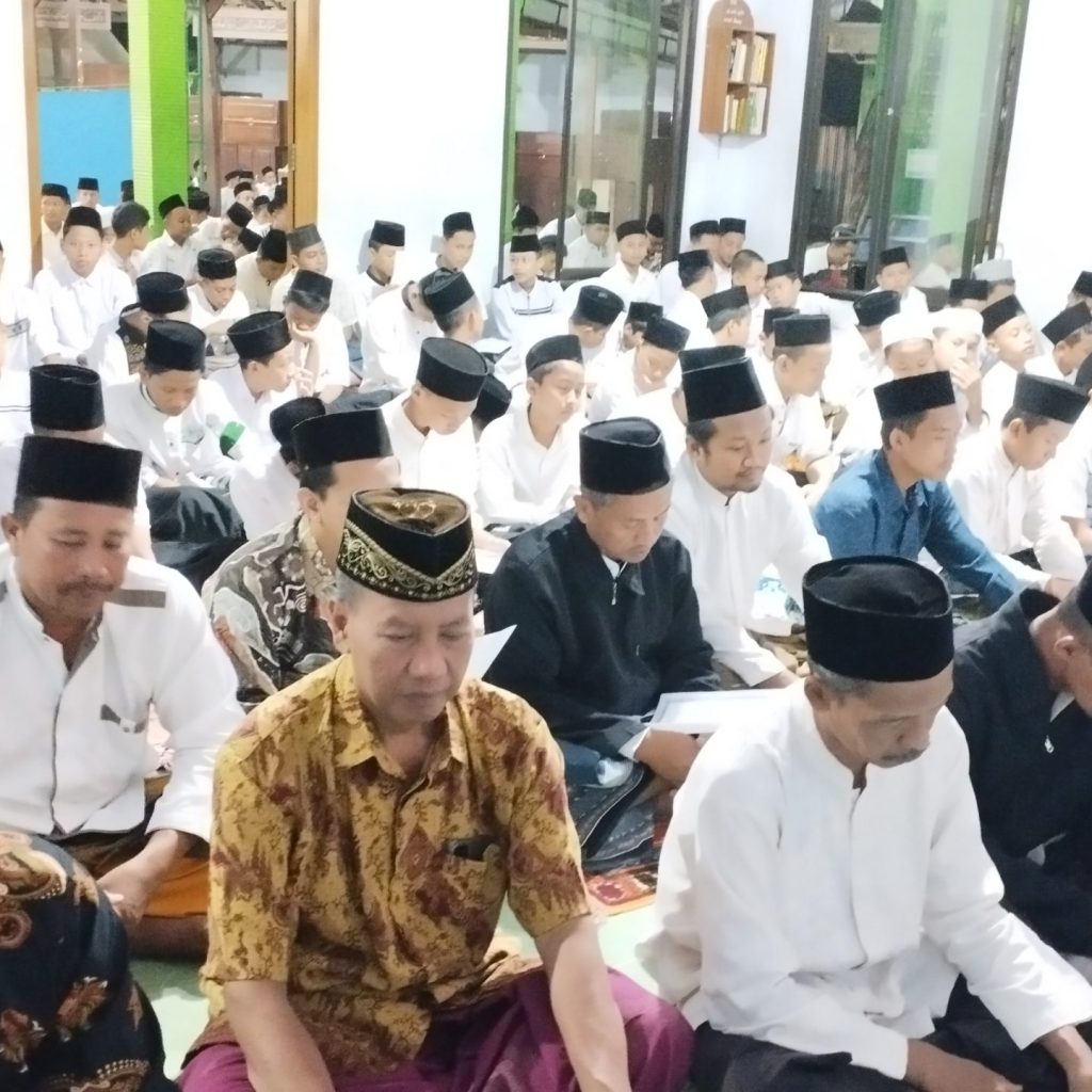 Istighosah rutin Al-Islam Joresan
